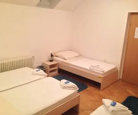 Ana * Ljubljana